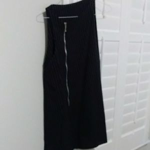 Cute dress .. Perfect for the office !!
